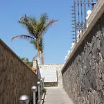 Comfortable With Amazing Sea Views بالم مار