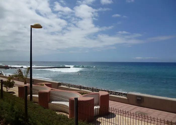 Comfortable With Amazing Sea Views Apartment *