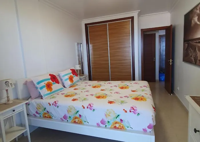 Comfortable With Amazing Sea Views شقة بالم مار