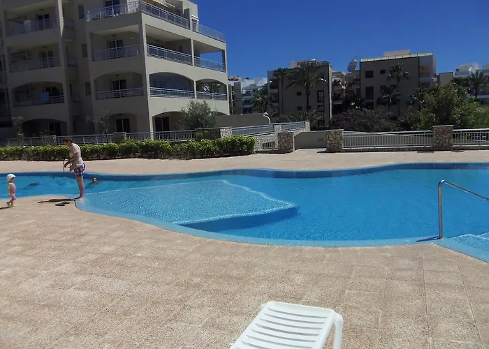 Comfortable With Amazing Sea Views شقة بالم مار